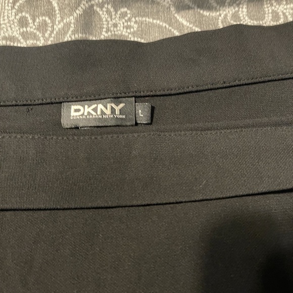 New dkny skirt - Picture 2 of 2